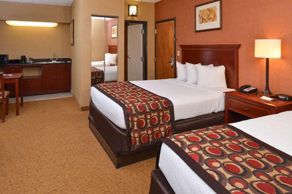 Country & By Radisson Airport Tn