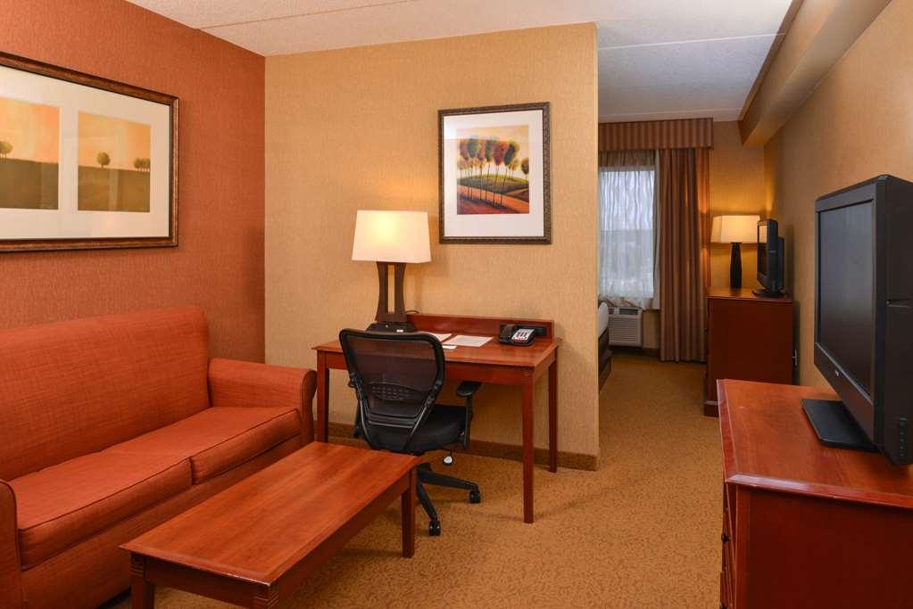 Country & By Radisson Airport Tn 3*